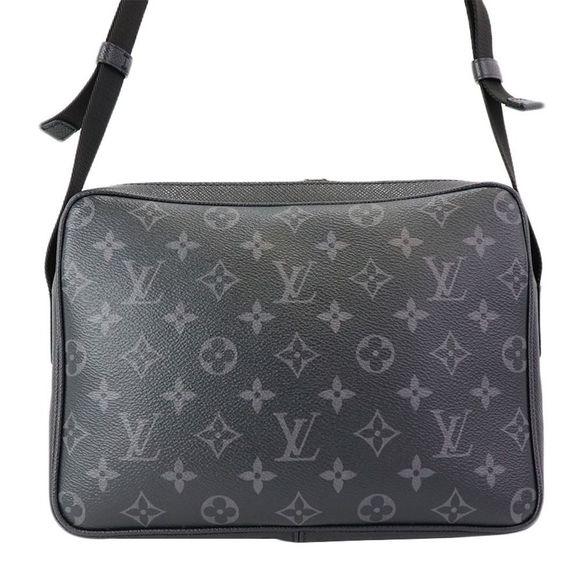 Louis Vuitton Outdoor Messenger PM Monogram Eclipse Noir Shoulder Bag - Picture 2 of 10